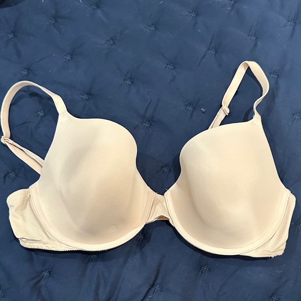 PINK Victoria's Secret Light Beige Bra